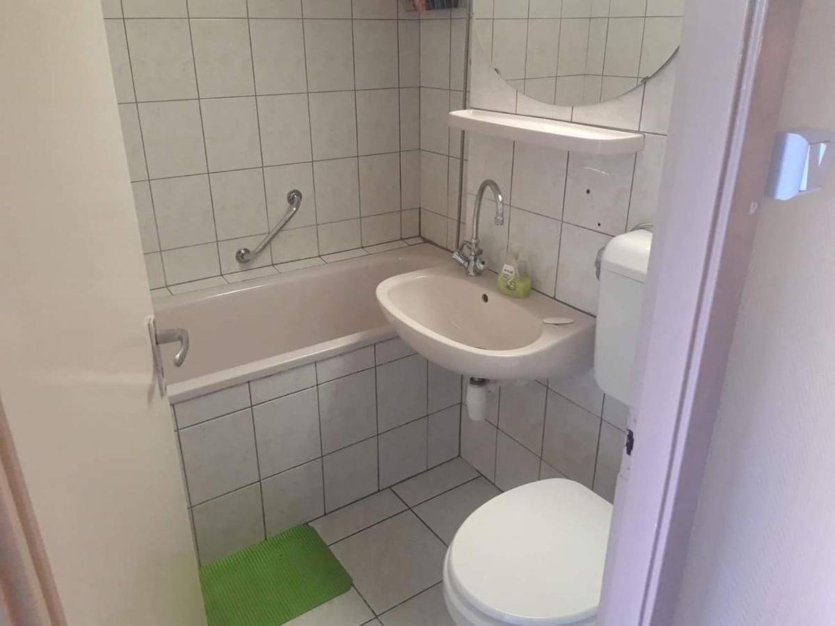 Kr Apartman Siofok Luaran gambar
