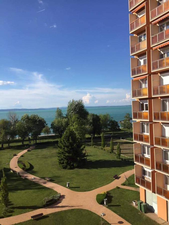 Kr Apartman Siofok Luaran gambar