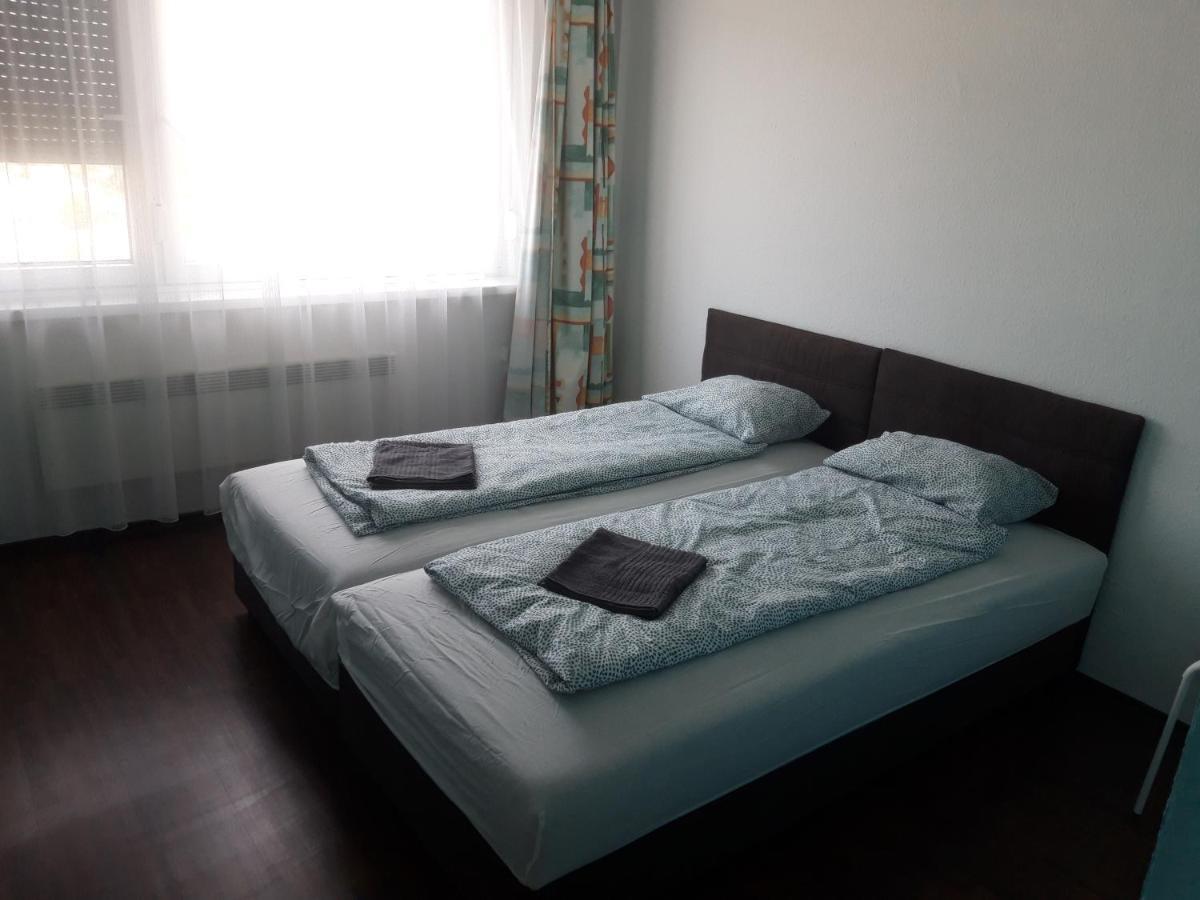 Kr Apartman Siofok Luaran gambar